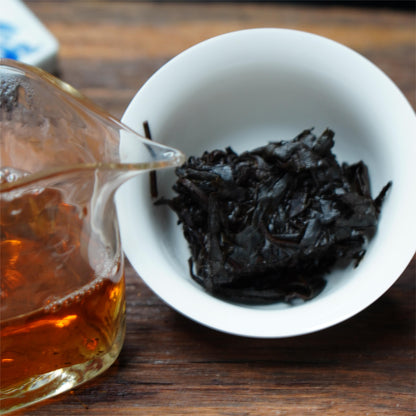 Ancient Tree Rock Tea Cake (100g)