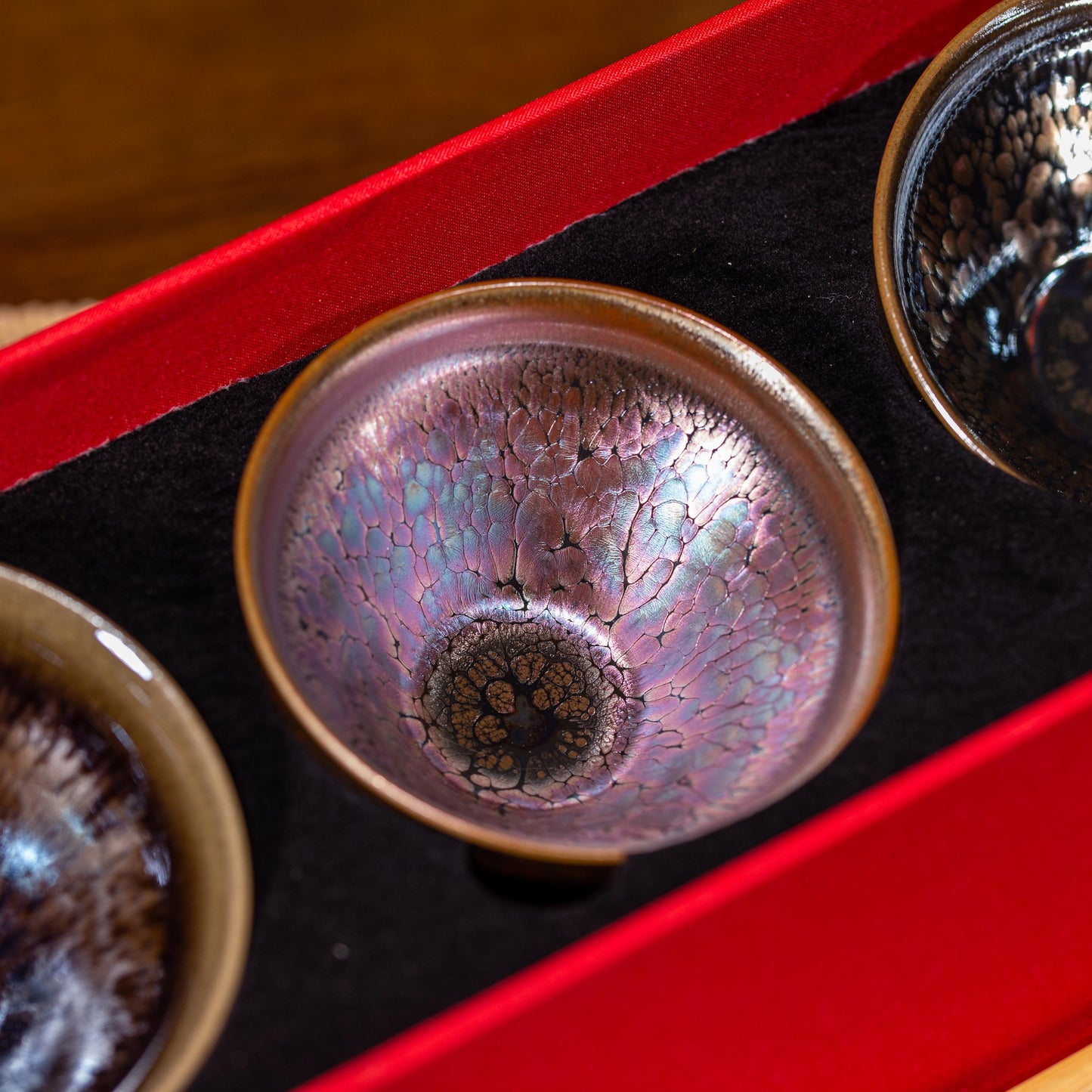 Magnolia Elegance (4 Cups with a tea tray)