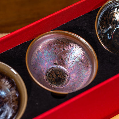 Magnolia Elegance (4 Cups with a tea tray)